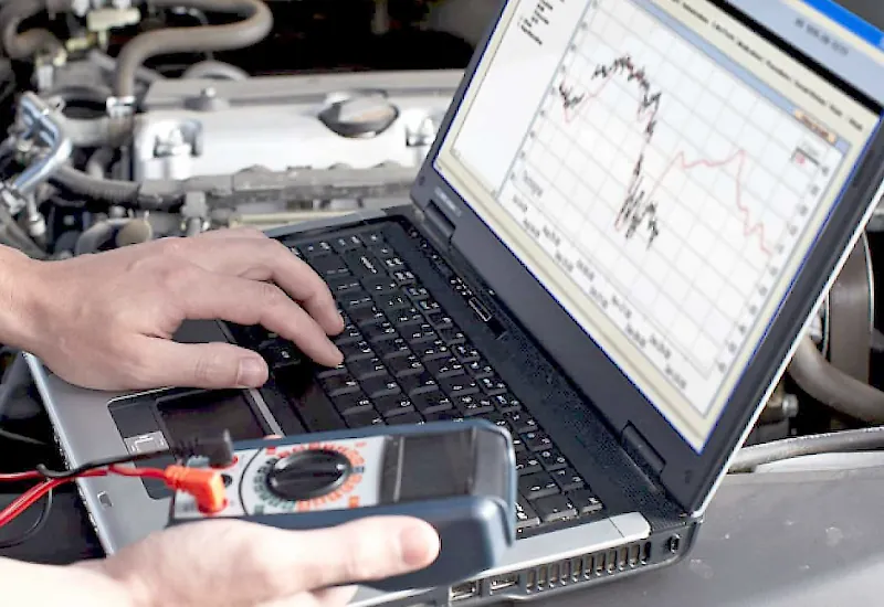 Diagnóstico electrónico vehículo avanzado